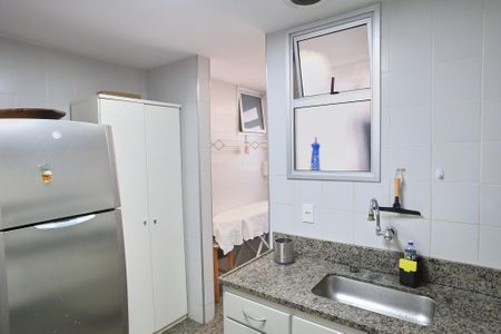 Apartamento à venda com 100m², 4 quartos e 2 vagasCozinha