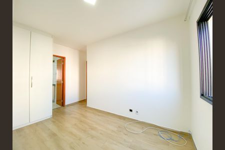 Apartamento à venda com 68m², 2 quartos e 1 vaga Apartamento à venda com 68m², 2 quartos e 1 vagaSuíte