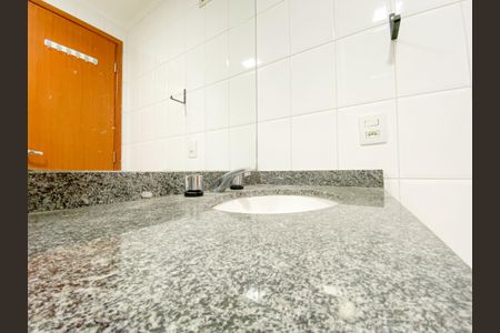 Apartamento à venda com 68m², 2 quartos e 1 vaga Apartamento à venda com 68m², 2 quartos e 1 vagaBanheiro Suíte