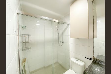 Apartamento à venda com 68m², 2 quartos e 1 vaga Apartamento à venda com 68m², 2 quartos e 1 vagaBanheiro Suíte