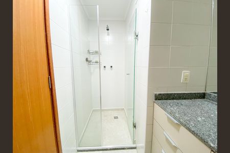 Apartamento à venda com 68m², 2 quartos e 1 vaga Apartamento à venda com 68m², 2 quartos e 1 vagaBanheiro Social