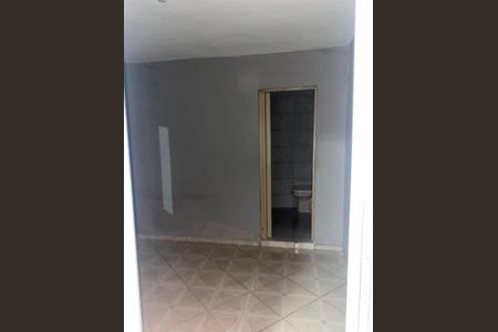 Quarto de casa para alugar com 1 quarto, 40m² em Cidade Boa Vista, Suzano