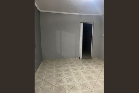 Quarto de casa para alugar com 1 quarto, 40m² em Cidade Boa Vista, Suzano