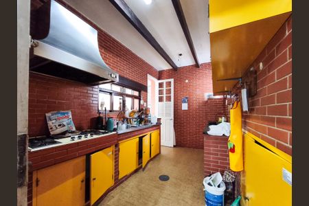 Casa para alugar com 500m², 4 quartos e 5 vagasCozinha
