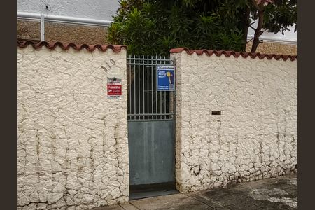 Casa para alugar com 500m², 4 quartos e 5 vagasFachada