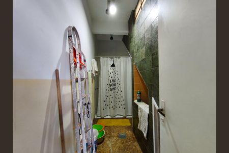 Casa para alugar com 500m², 4 quartos e 5 vagasBanheiro de serviço