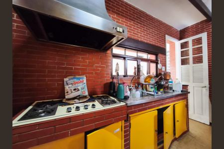 Casa para alugar com 500m², 4 quartos e 5 vagasCozinha