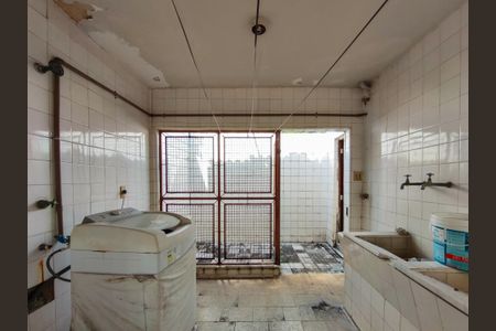 Casa para alugar com 500m², 4 quartos e 5 vagasÁrea de Serviço
