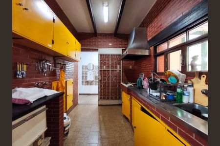 Casa para alugar com 500m², 4 quartos e 5 vagasCozinha