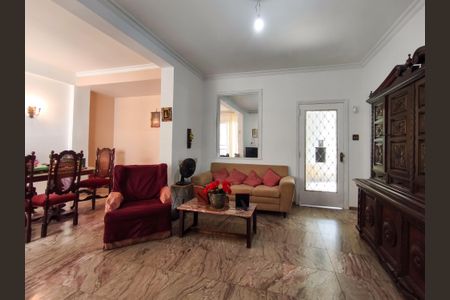 Casa para alugar com 500m², 4 quartos e 5 vagasSala