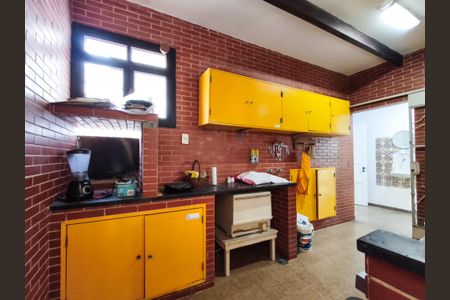Casa para alugar com 500m², 4 quartos e 5 vagasCozinha