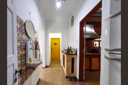 Casa para alugar com 500m², 4 quartos e 5 vagasCorredor
