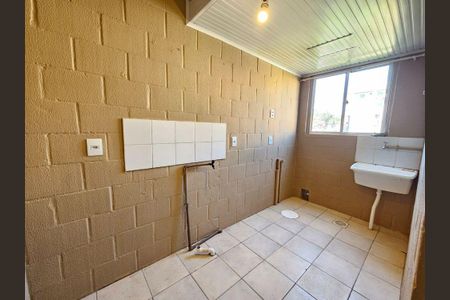 Cozinha de apartamento para alugar com 2 quartos, 39m² em Cristal, Porto Alegre
