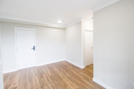 Sala  de apartamento para alugar com 2 quartos, 70m² em Alphaville Empresarial, Barueri