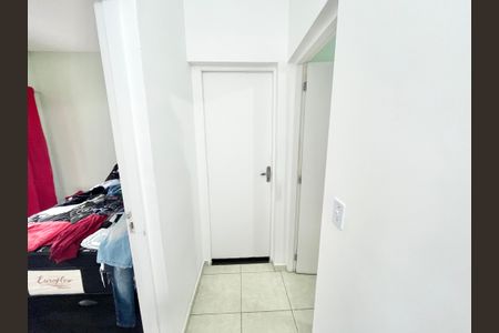Corredor de casa de condomínio à venda com 2 quartos, 57m² em Vila Aurora (zona Norte), São Paulo