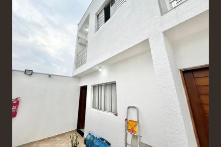 Casa de condomínio à venda com 57m², 2 quartos e 1 vagaFachada da Casa