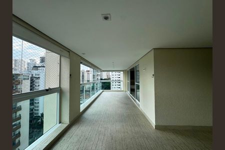 Apartamento à venda com 206m², 3 quartos e 3 vagas