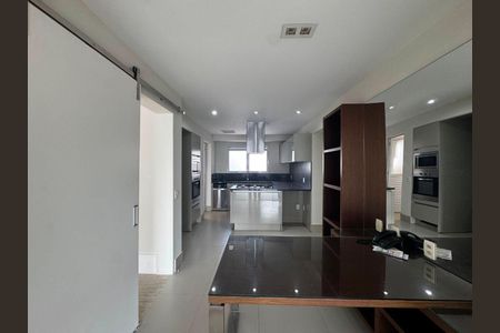Apartamento à venda com 206m², 3 quartos e 3 vagas