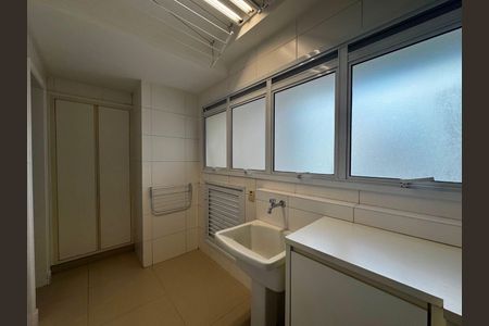 Apartamento à venda com 206m², 3 quartos e 3 vagas