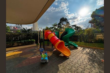 Apartamento à venda com 206m², 3 quartos e 3 vagas