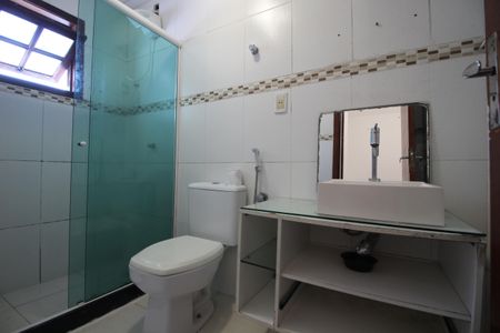 Casa de condomínio à venda com 60m², 2 quartos e 2 vagasBanheiro Social