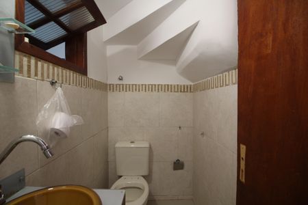 Casa de condomínio à venda com 60m², 2 quartos e 2 vagasLavabo