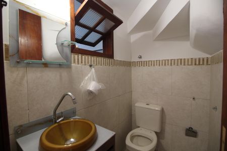 Casa de condomínio à venda com 60m², 2 quartos e 2 vagasLavabo