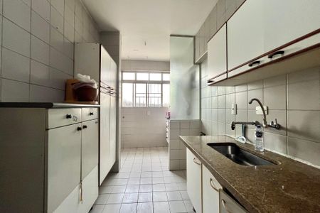 Apartamento para alugar com 67m², 2 quartos e 1 vagaCozinha