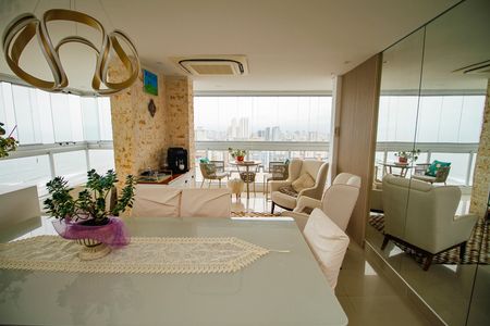 Apartamento para alugar com 201m², 4 quartos e 3 vagas Apartamento para alugar com 201m², 4 quartos e 3 vagasSala