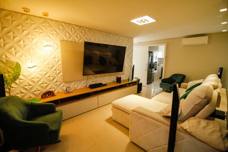 Apartamento para alugar com 201m², 4 quartos e 3 vagas Apartamento para alugar com 201m², 4 quartos e 3 vagasSala de TV
