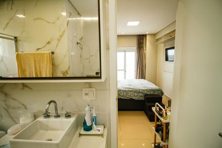 Apartamento para alugar com 201m², 4 quartos e 3 vagas Apartamento para alugar com 201m², 4 quartos e 3 vagasBanheiro da Suíte 2