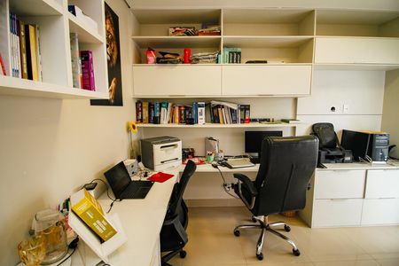 Apartamento para alugar com 201m², 4 quartos e 3 vagas Apartamento para alugar com 201m², 4 quartos e 3 vagasSuíte 3