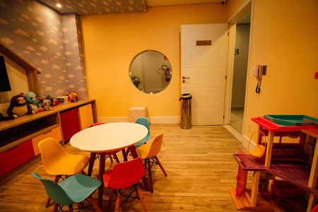 Apartamento para alugar com 201m², 4 quartos e 3 vagas Apartamento para alugar com 201m², 4 quartos e 3 vagasÁrea comum