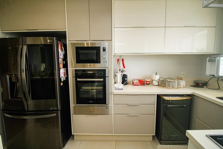 Apartamento para alugar com 201m², 4 quartos e 3 vagas Apartamento para alugar com 201m², 4 quartos e 3 vagasCozinha