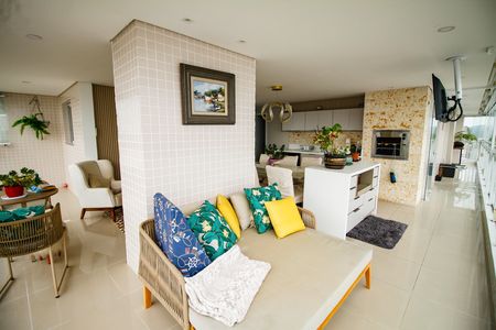 Apartamento para alugar com 201m², 4 quartos e 3 vagas Apartamento para alugar com 201m², 4 quartos e 3 vagasSala