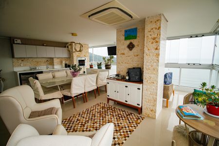 Apartamento para alugar com 201m², 4 quartos e 3 vagas Apartamento para alugar com 201m², 4 quartos e 3 vagasSala