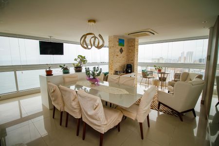 Apartamento para alugar com 201m², 4 quartos e 3 vagas Apartamento para alugar com 201m², 4 quartos e 3 vagasSala