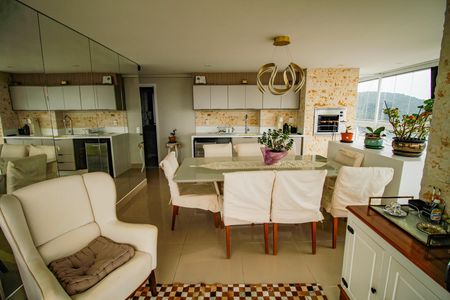 Apartamento para alugar com 201m², 4 quartos e 3 vagas Apartamento para alugar com 201m², 4 quartos e 3 vagasSala