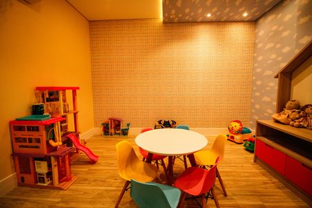 Apartamento para alugar com 201m², 4 quartos e 3 vagas Apartamento para alugar com 201m², 4 quartos e 3 vagasÁrea comum
