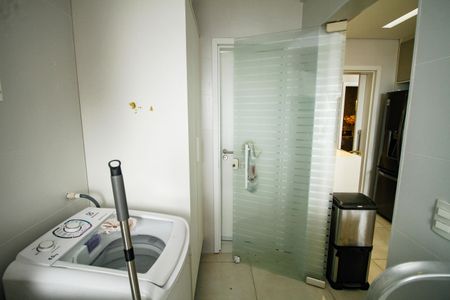 Apartamento para alugar com 201m², 4 quartos e 3 vagas Apartamento para alugar com 201m², 4 quartos e 3 vagasÁrea de Serviço