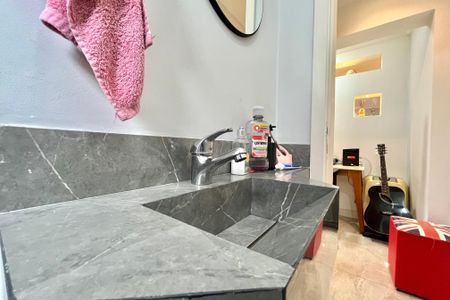 Apartamento à venda com 83m², 2 quartos e 1 vaga Apartamento à venda com 83m², 2 quartos e 1 vagaLavabo