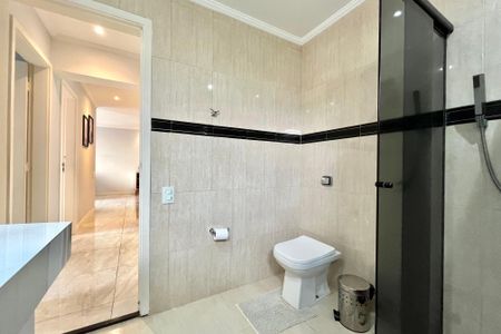 Apartamento à venda com 83m², 2 quartos e 1 vaga Apartamento à venda com 83m², 2 quartos e 1 vagaBanheiro