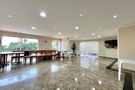 Apartamento à venda com 83m², 2 quartos e 1 vaga Apartamento à venda com 83m², 2 quartos e 1 vagaÁrea comum - Salão de festas