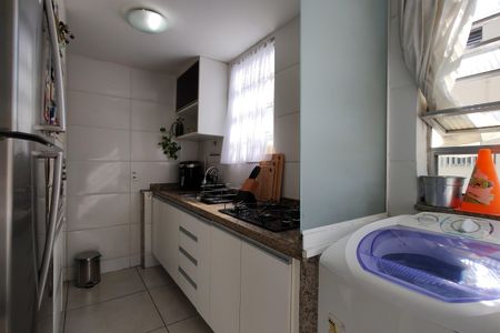 Apartamento à venda com 41m², 2 quartos e 1 vagaCozinha - Armários