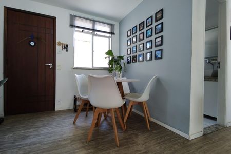 Sala de apartamento à venda com 2 quartos, 41m² em Taquara, Rio de Janeiro