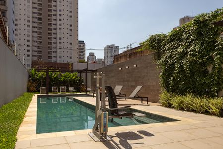 Apartamento para alugar com 38m², 1 quarto e sem vaga Apartamento para alugar com 38m², 1 quarto e sem vagaÁrea comum - Piscina