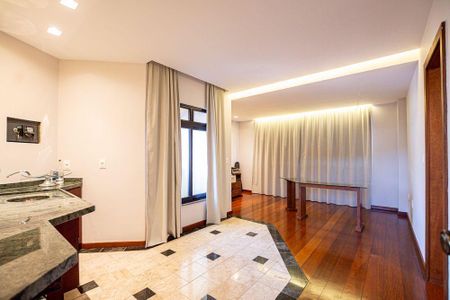 Casa à venda com 501m², 5 quartos e 4 vagas