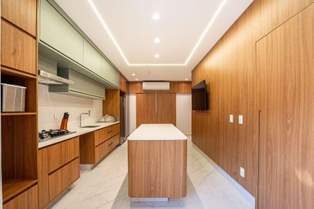 Casa à venda com 501m², 5 quartos e 4 vagas