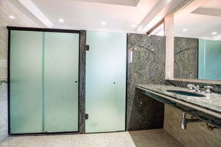 Casa à venda com 501m², 5 quartos e 4 vagas