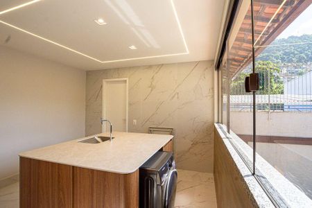 Casa à venda com 501m², 5 quartos e 4 vagas